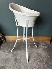 Shnuggle Baby Bath Tub And Stand Grey & White