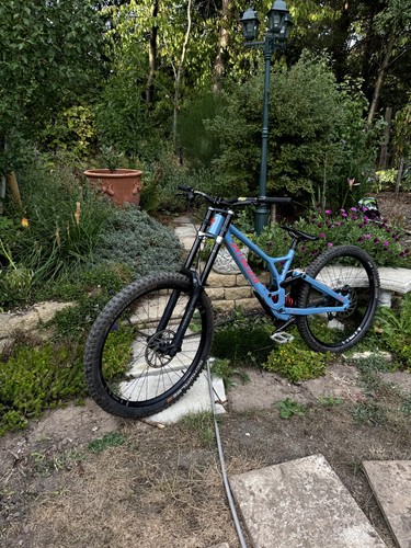 Specialized demo race - specialized, m5