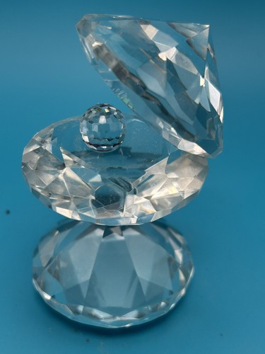 Swarovski clam shell with - shell,