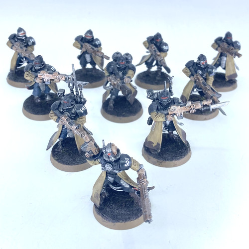 Adeptus mechanicus skitarii - adeptus,