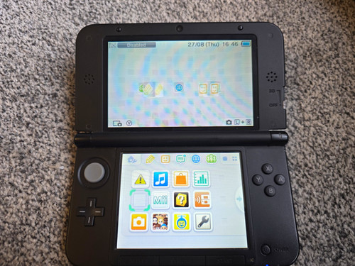 Huge nintendo 3ds console - 3ds,