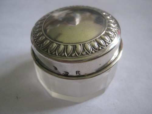 Glass decagon pill box - decagon,
