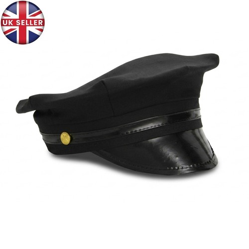 Chauffeur taxi driver - taxi, cap