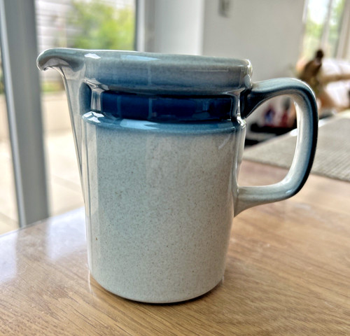 Wedgwood pacific blue milk - blue,