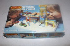 Matchbox MG-2 Service Station