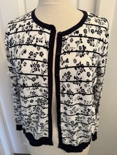 LADIES M & CO IVORY AND NAVY