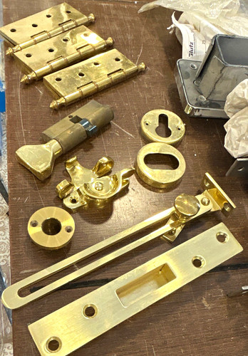 Gold brass finish - gold,