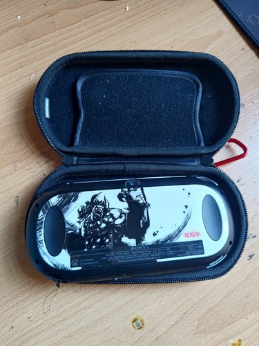 Psvita oled 1000 toukiden - psvita,