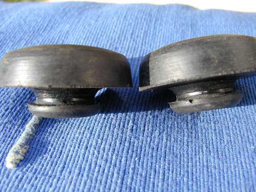Fuel tank mounting rubbers bsa - mounting,