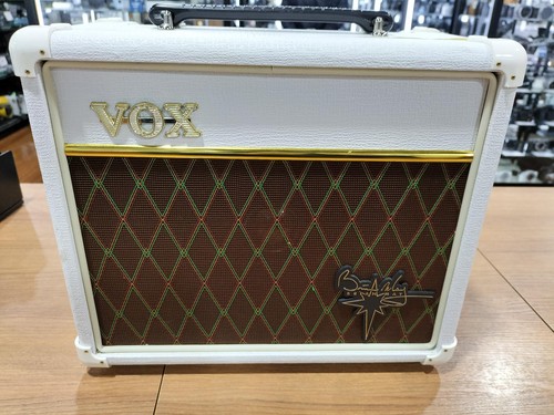 Vox guitar amp - vox,