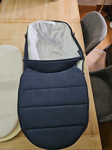 Icandy peach carrycot - 7,
