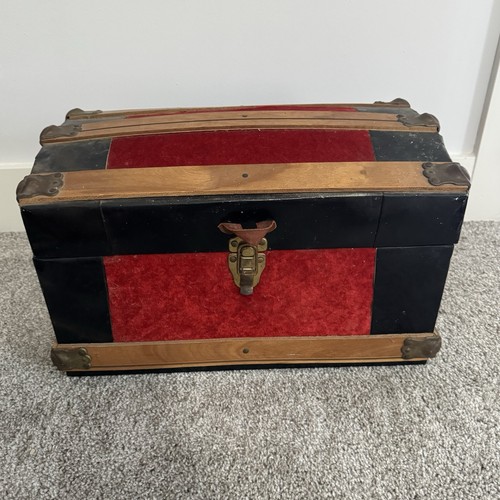 Vtg cheney england mini trunk - mini,