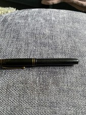 Vintage del la rue fountain