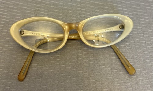 Titmus 60s vintage blond cat - vintage,