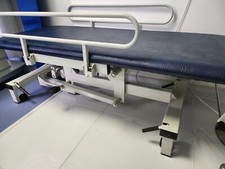  Medical/Physio Treatment Couch Massage Table Cot Sides Couch Roll Holder.