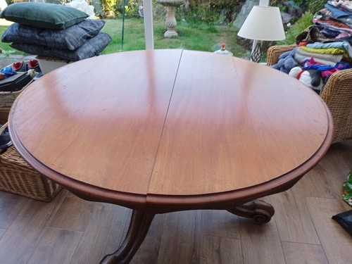Antique oval mahogany pedestal - mahogany,