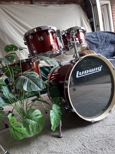 Ludwig evolution sparkle red - ludwig,