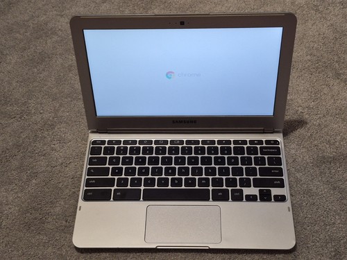 Samsung galaxy chrome - chrome, book