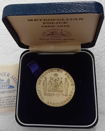 Superb vintage metropolitan - vintage,