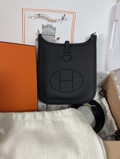 HERMÈS Evelyne Shoulder Bag