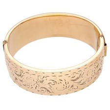 9Carat Rolled Gold 7.25" Patterned Hinge Bangle (22mm Wide)