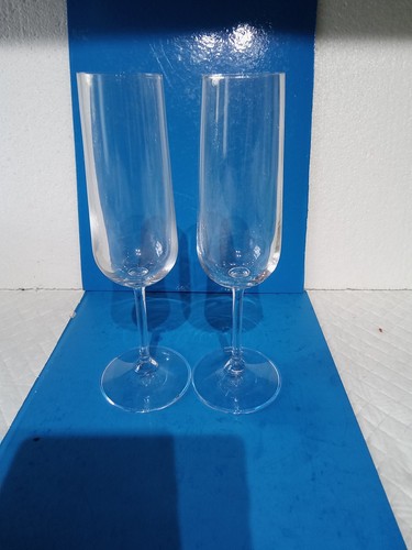 Modern tall champagne - modern,