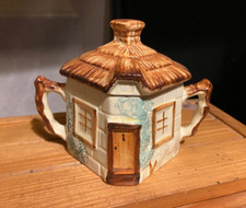 Keele Street Pottery Co 'Hand