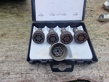 Locking Wheel Nut Set & Key - OEM Vauxhall Astra Corsa Insignia Meriva Zafira