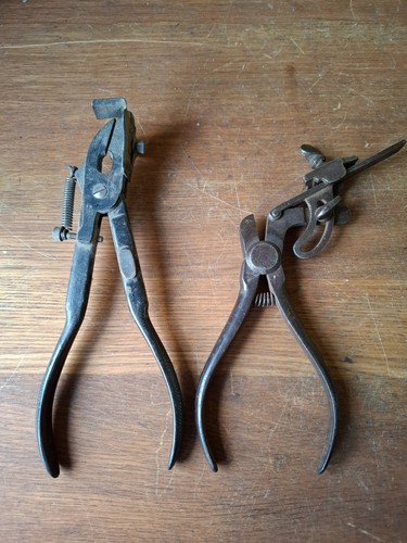 Vintage saw sets - saw,