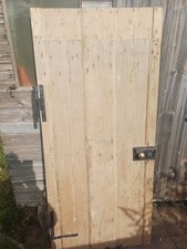 Reclaimed Antique Stripped Pine Cottage Door And Furniture
