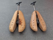 Pair of Solid Wooden Shoe Stretchers – Adjustable Metal Core for Ladies & Gents