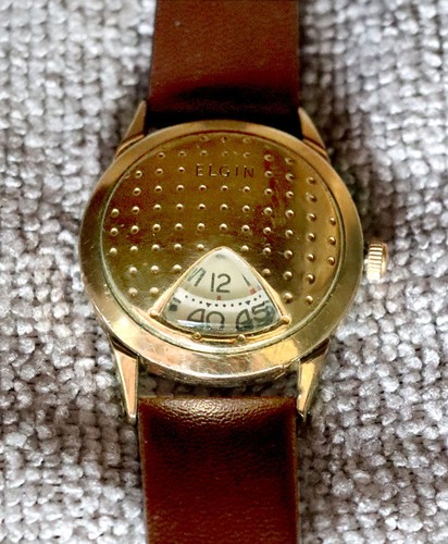 Elgin jump hour golf ball - hour,