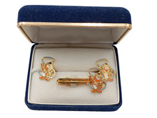 O11/01/25 (REF18278) HODORI Lot of SEOUL 1988 Olympic Games souvenirs medal