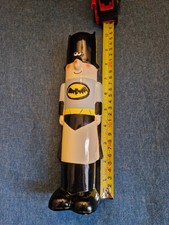 BATMAN LITTLE HEROS 25CM MONEY