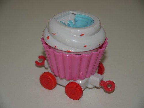 Peppa pig cupcake - cupcake, carriage