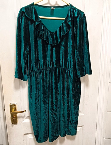 Voomara green velvet neck - voomara,