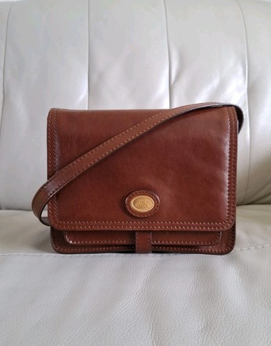The bridge story - story, leather