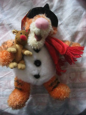 THE DISNEY STORE SITTING TOWELLING TIGGER SNOWMAN SOFT TOY. 9 in.high.