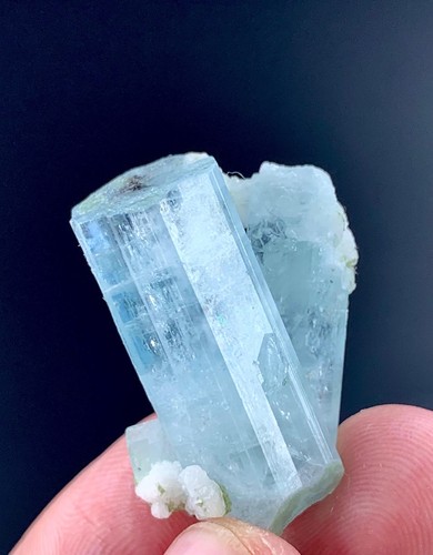 Carat aquamarine crystal - aquamarine,