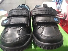 A New Pair Of Boys Leather Cushion strap   Fasten School Shoes Size 4 UK £22.00