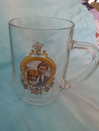 Glass tankard celebrating - tankard,