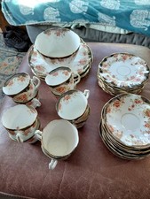 WH&S Clifton China 37 Pieces