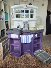 "Little Tikes" Play Kitchen -