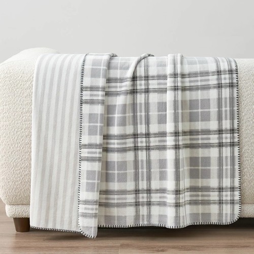 Casual living reversible plush - casual,