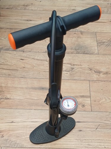 Bike pump floor track - pump, with
