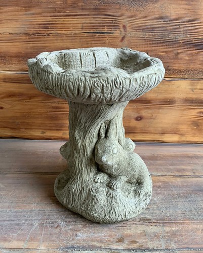 Stone garden rabbit log style - garden,