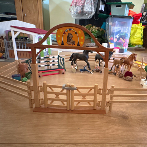 Schleich horse playset inc - horse,