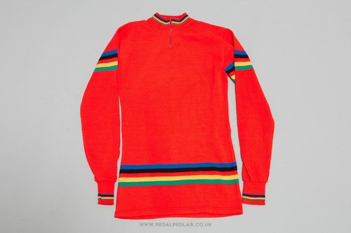 Red vintage woollen - red, vintage/woollen