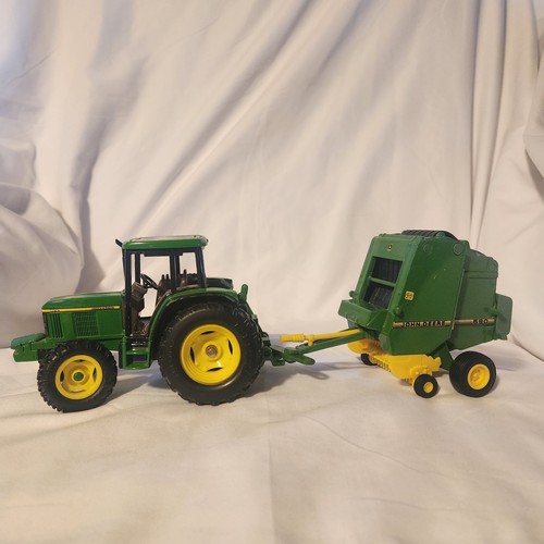 Ertl john deere - john,