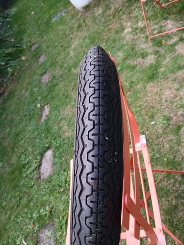 Dunlop racing triangular tyre - triangular,